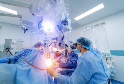 operatie cu robot chirurgical