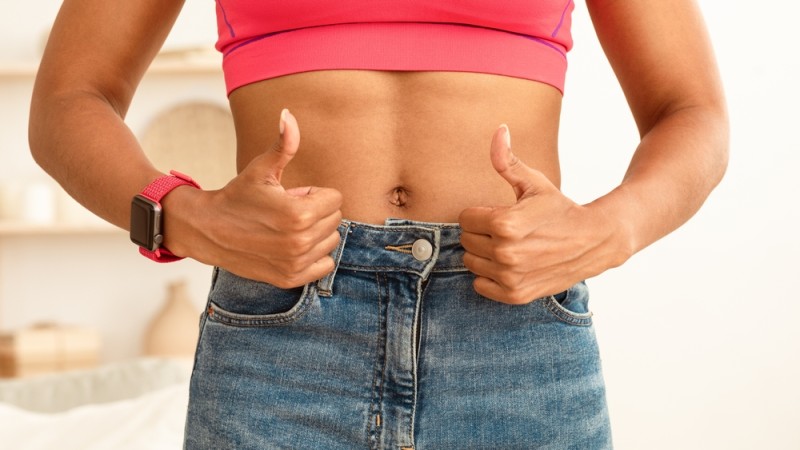 O persoană care se recuperează după o intervenție bariatrică